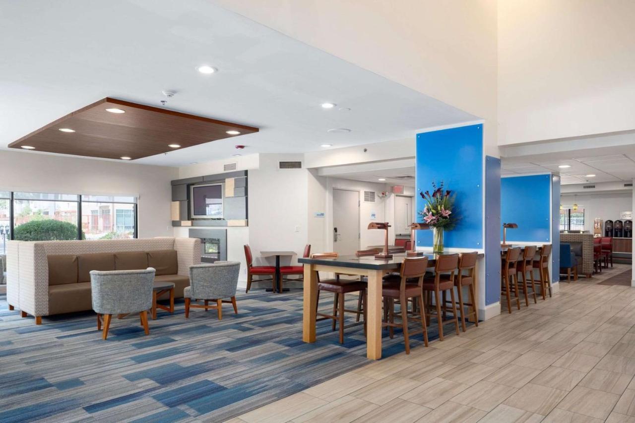 Sleep Inn & Suites Tempe Asu Campus Ngoại thất bức ảnh
